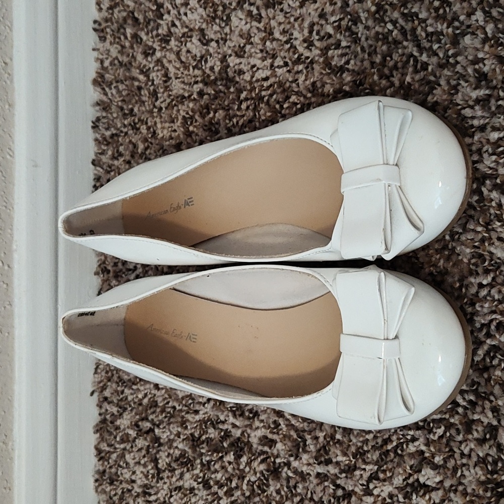 American Eagle by Payless, 3.5, White
